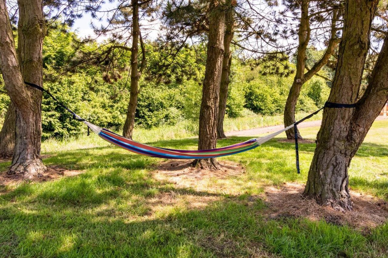 Glamping Lodge With Eco-Wellness เซโวลเดอ ภายนอก รูปภาพ