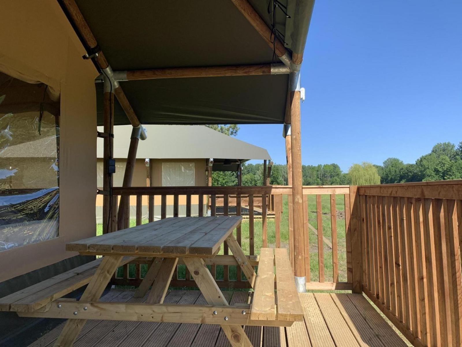 Glamping Lodge With Eco-Wellness เซโวลเดอ ภายนอก รูปภาพ