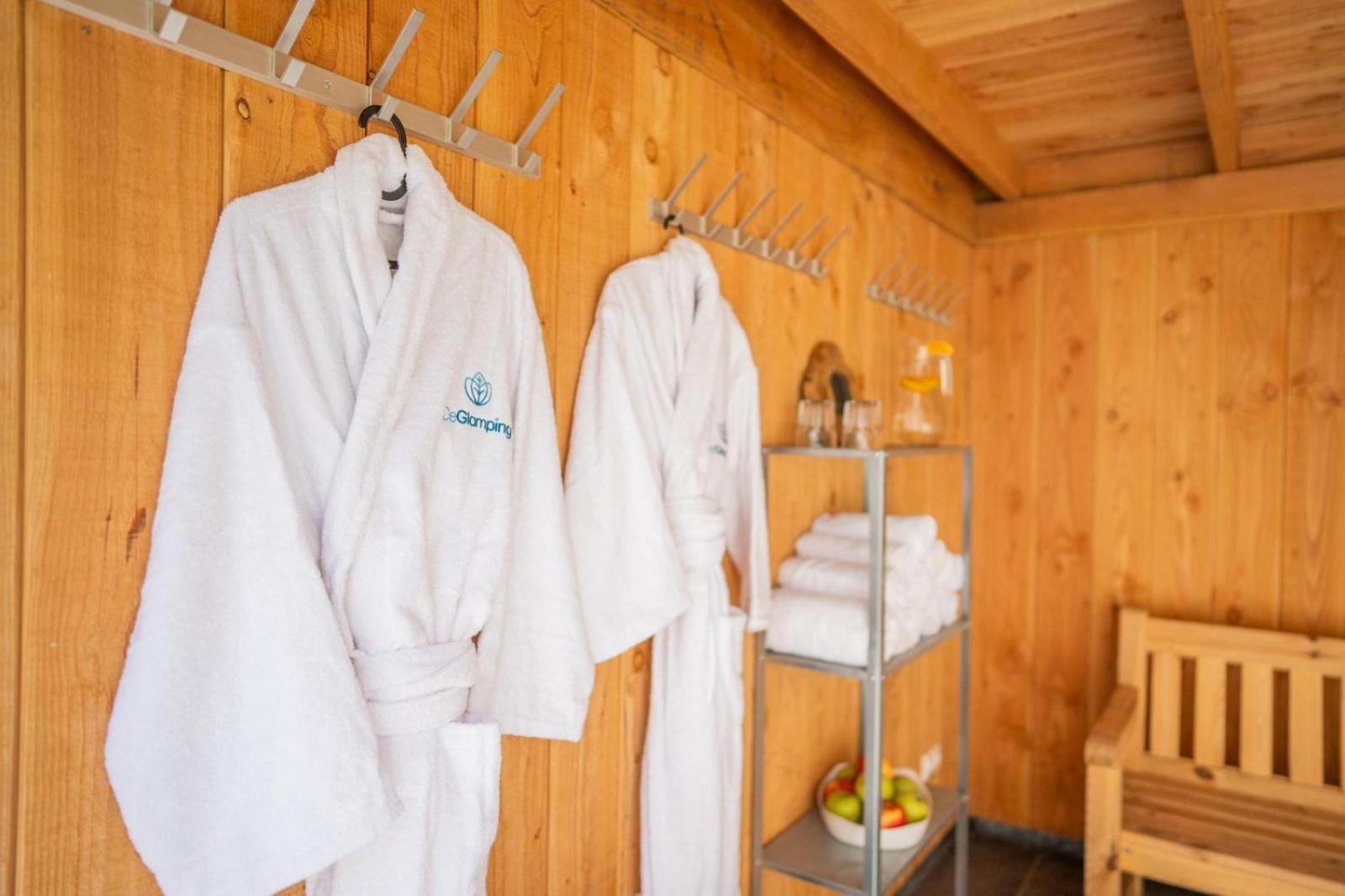 Glamping Lodge With Eco-Wellness เซโวลเดอ ภายนอก รูปภาพ
