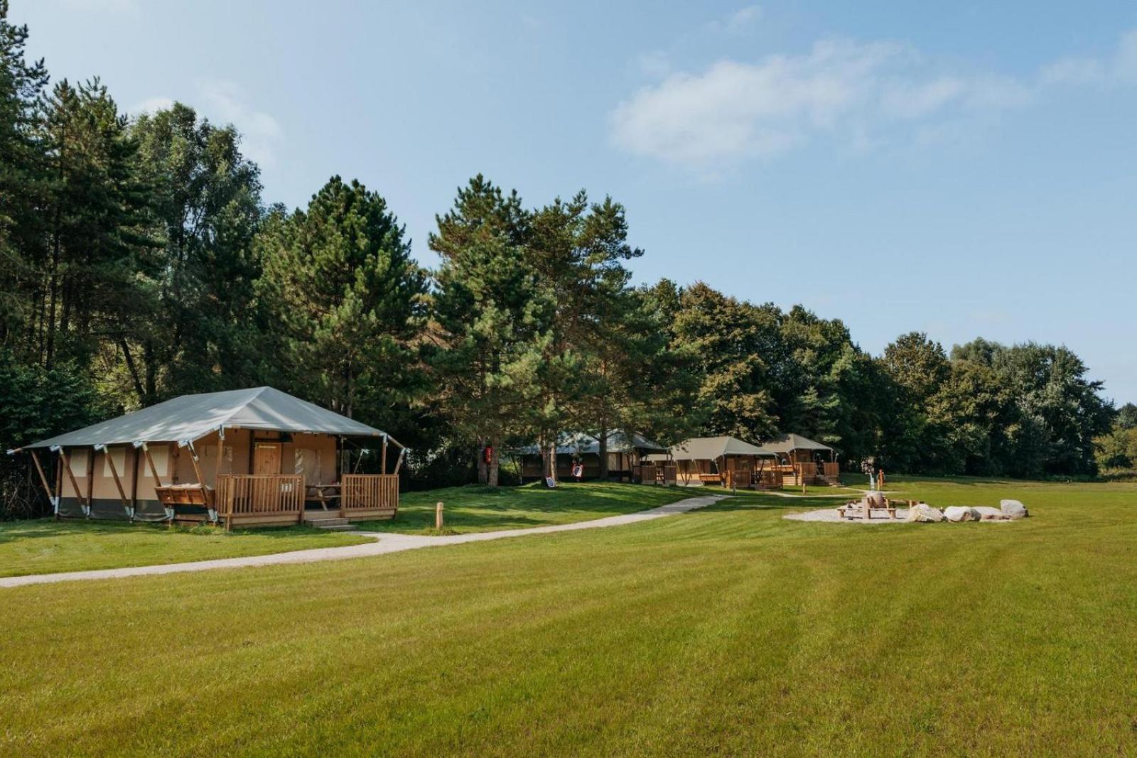 Glamping Lodge With Eco-Wellness เซโวลเดอ ภายนอก รูปภาพ