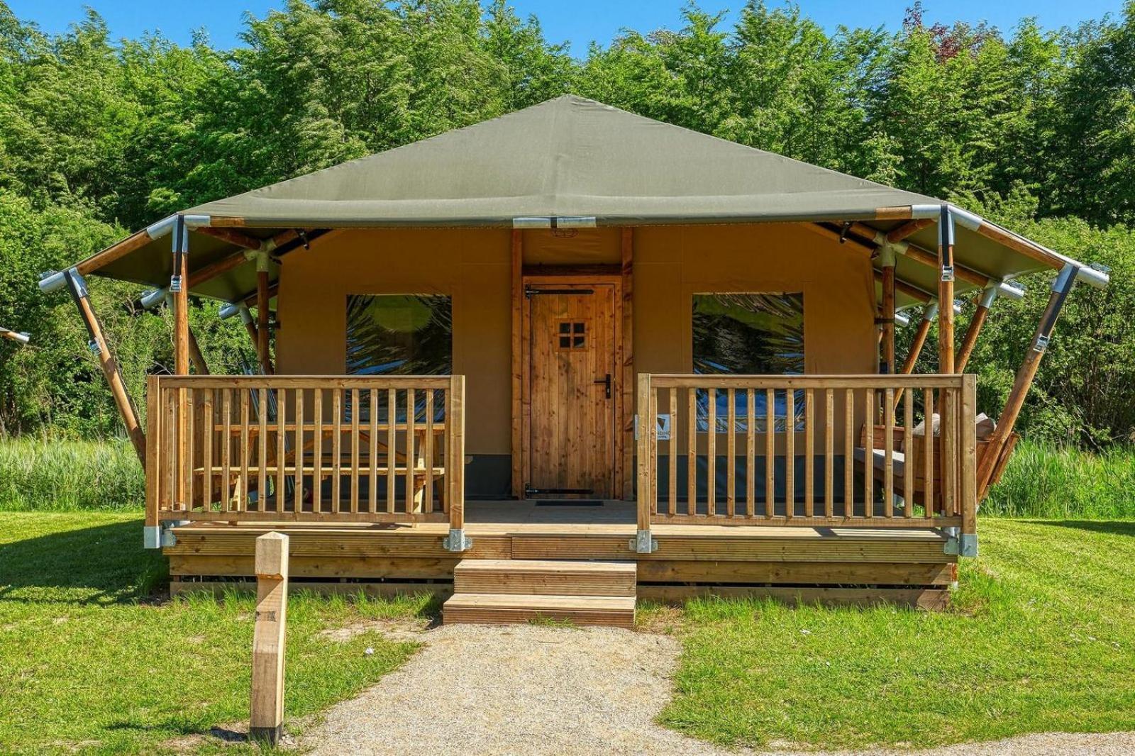 Glamping Lodge With Eco-Wellness เซโวลเดอ ภายนอก รูปภาพ
