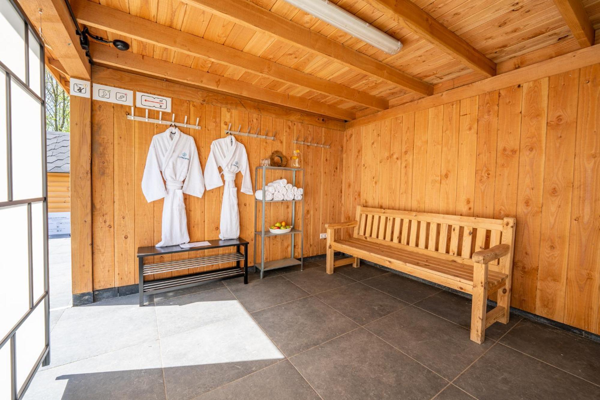 Glamping Lodge With Eco-Wellness เซโวลเดอ ภายนอก รูปภาพ